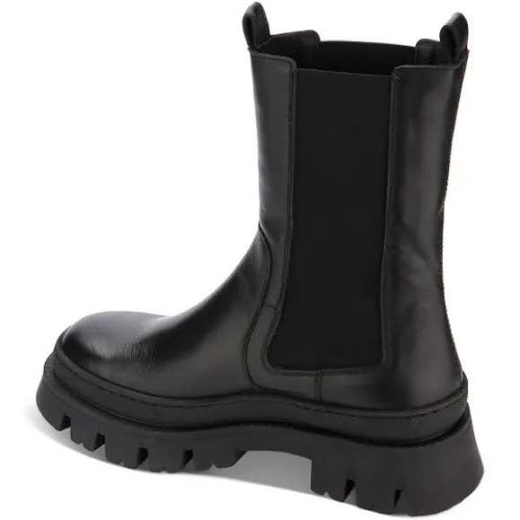 Kenneth Cole Women's Maple Chelsea Boots 👢 - Picture 5 of 9